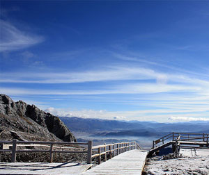 石卡风情--昆明.大理.丽江.香格里拉双飞八日游（HX）