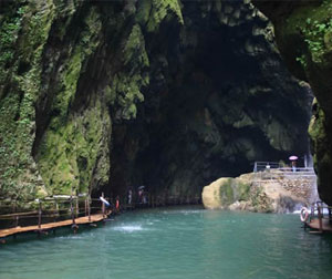 连线2—南宁、德天瀑布、通灵峡谷、东兴、越南、下龙湾、河内双飞八日游