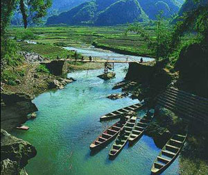 特色：昆明、石林、普者黑、广南坝美精彩双飞六日游