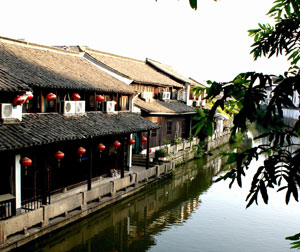 【特色】秀水千岛湖、龙门八卦古村、休闲骑游西湖、洞冠瑶琳仙境双飞五日游