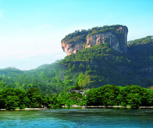 【特色】古田会址、永定土楼、冠豸山（石门湖）、长汀瞿秋白纪念馆、厦门双