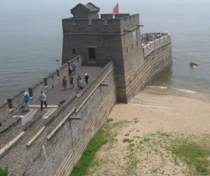 【特色】秦皇岛、北戴河、沙雕大世界、碧螺塔酒吧公园、鸽子窝、老龙头大巴