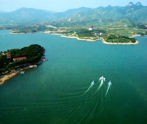莱芜战役纪念馆+雪野湖一日游